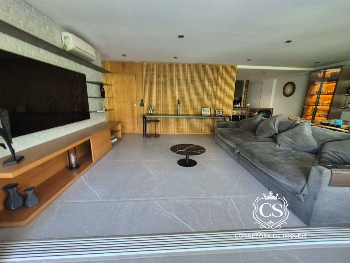  - Apartamento Jardim Oceânico 139 m2 três quartos em rua fechada com guarita e segurança 24h